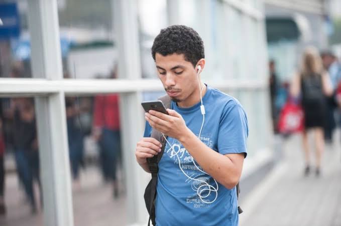 Aplijoven acerca más de 450 oportunidades a jóvenes peruanos y anuncia clase gratuita de portugués