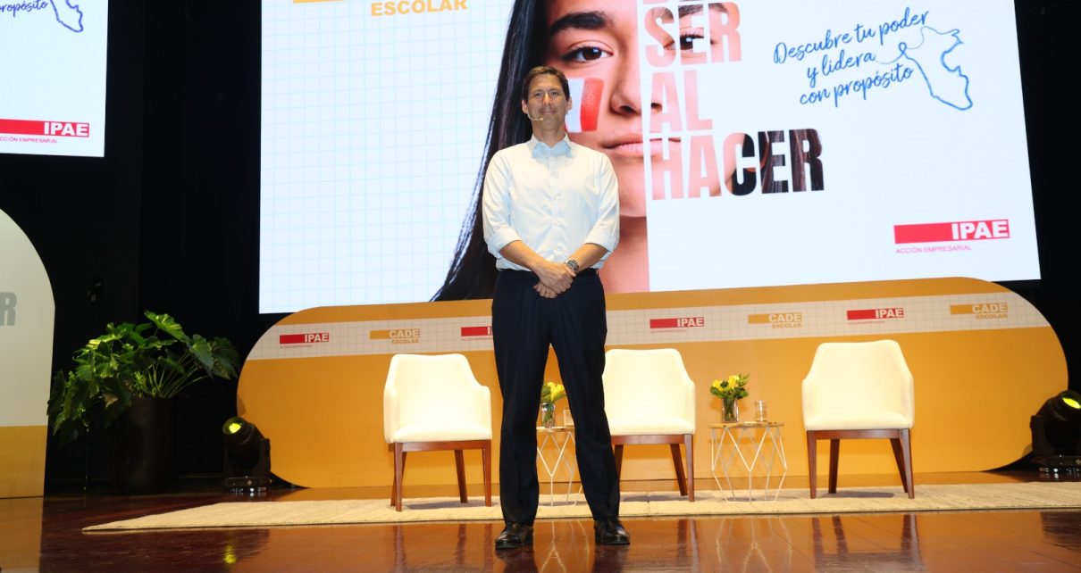 Rubén Sánchez llama a los jóvenes a definir su visión de futuro